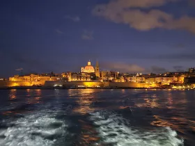 Vista do ferry Valletta - Sliema