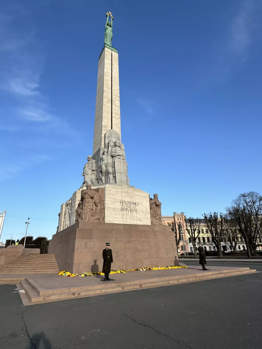 Monumento à Liberdade em Riga