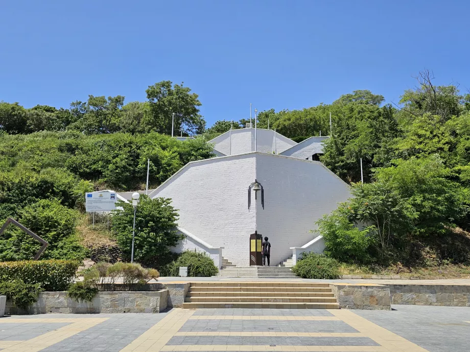 Escadaria do monumento aos marinheiros