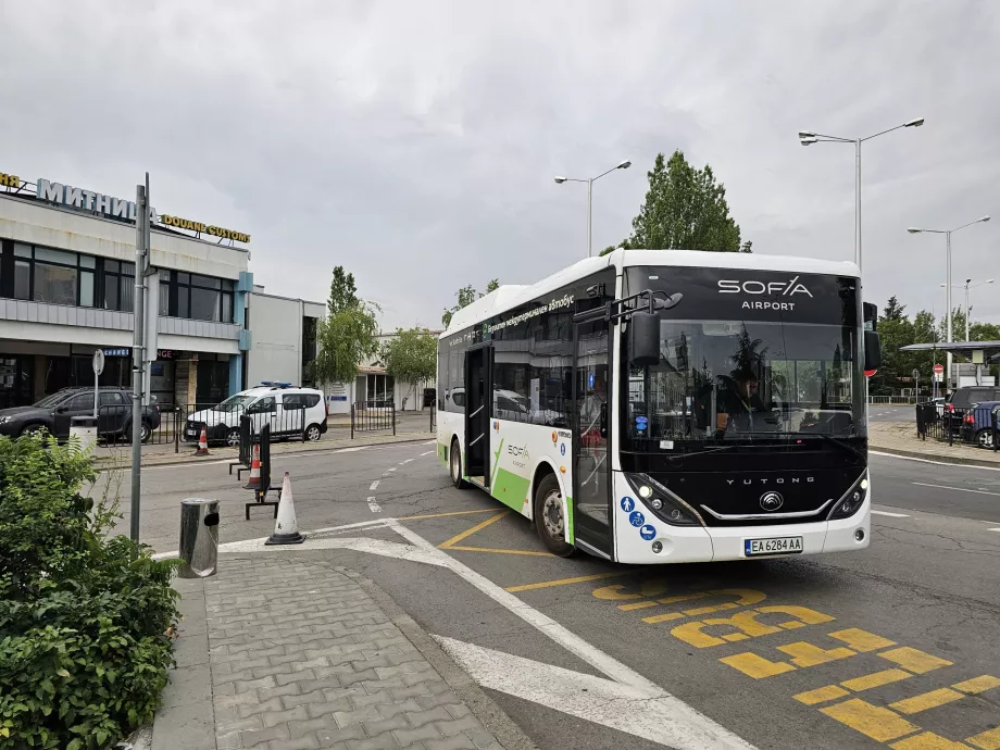 Autocarro de transporte entre terminais