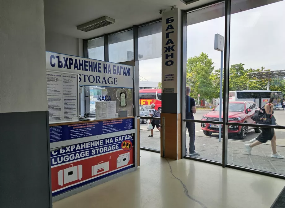 Depósito de bagagens, estação de autocarros