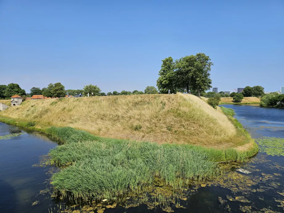 Muralhas da fortaleza de Kastellet