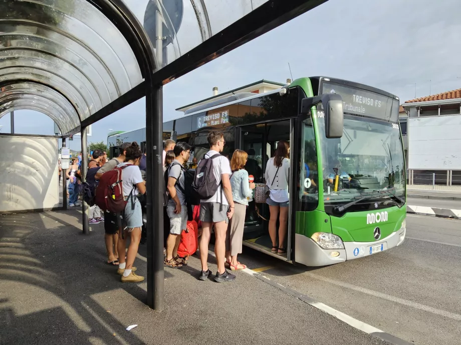 Linha de autocarro 6 direção Treviso