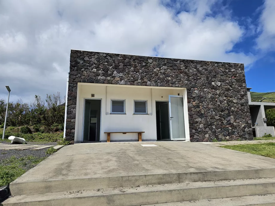 Casas de banho no parque de campismo