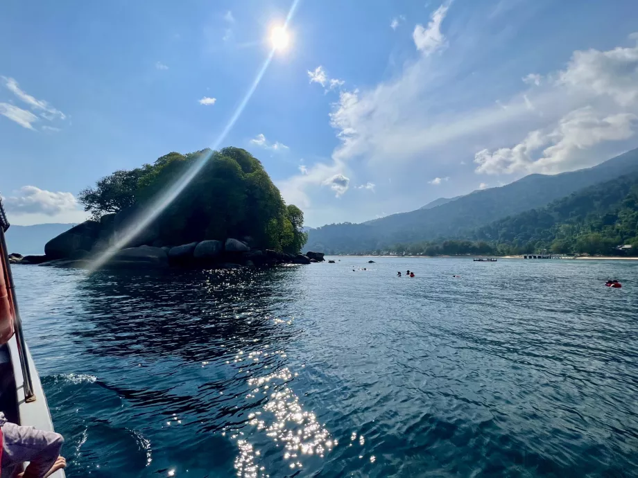 Passeio de barco à ilha de Renggis