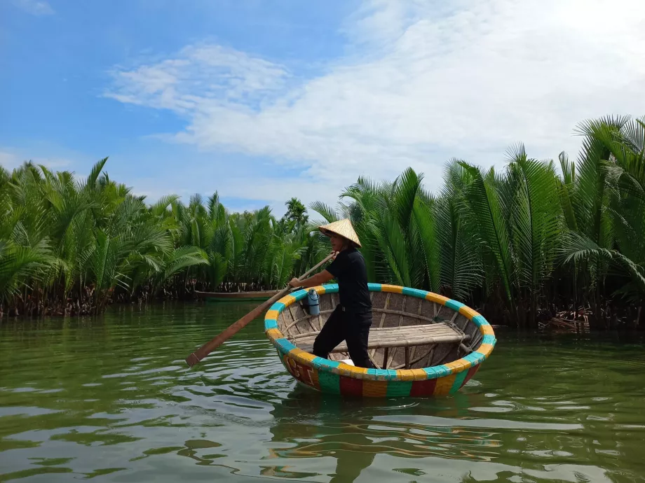 Barco de bambu, Hoi An, Vietname